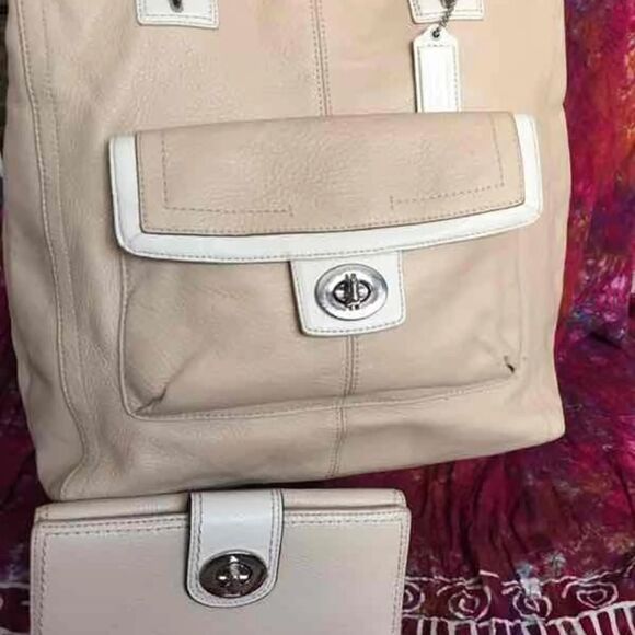 COACH BAG & WALLET - Picture 1 of 16